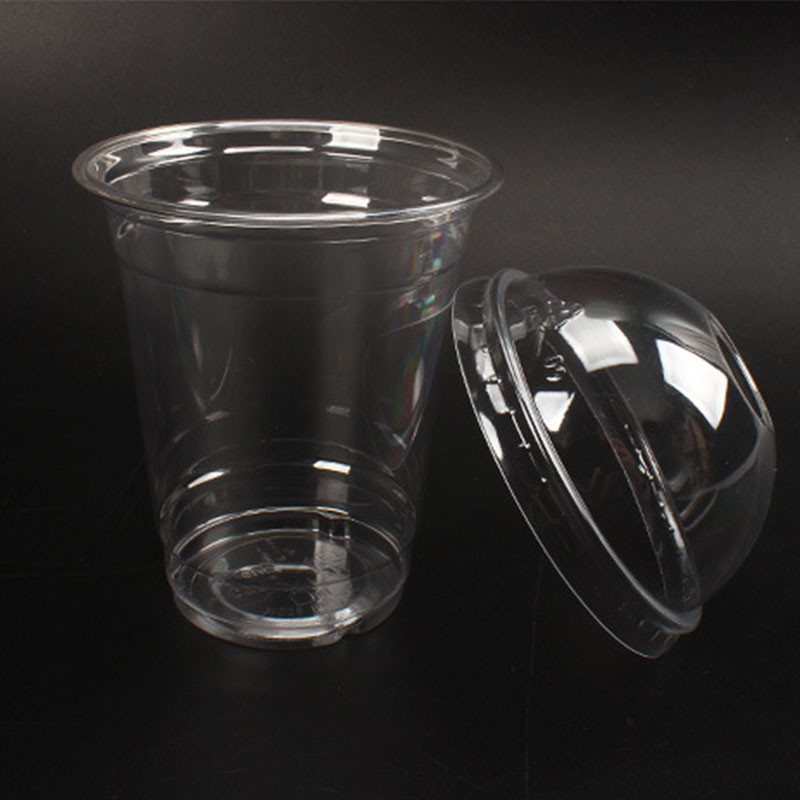 Disposable PP cup with the plastic lid 